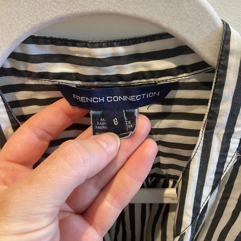 French Connection Summer Button Down - image 6